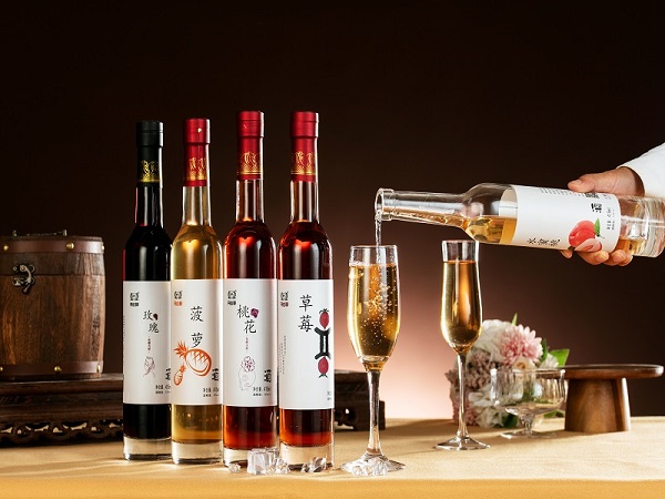 黄氏果酒-415ml冰酒瓶花果酒_12度纯发酵_酒吧爆款